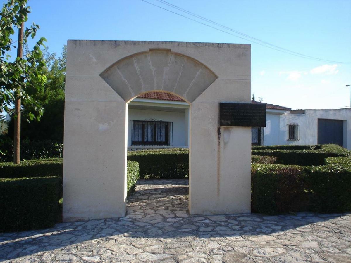 Hostal Roca Fayón エクステリア 写真